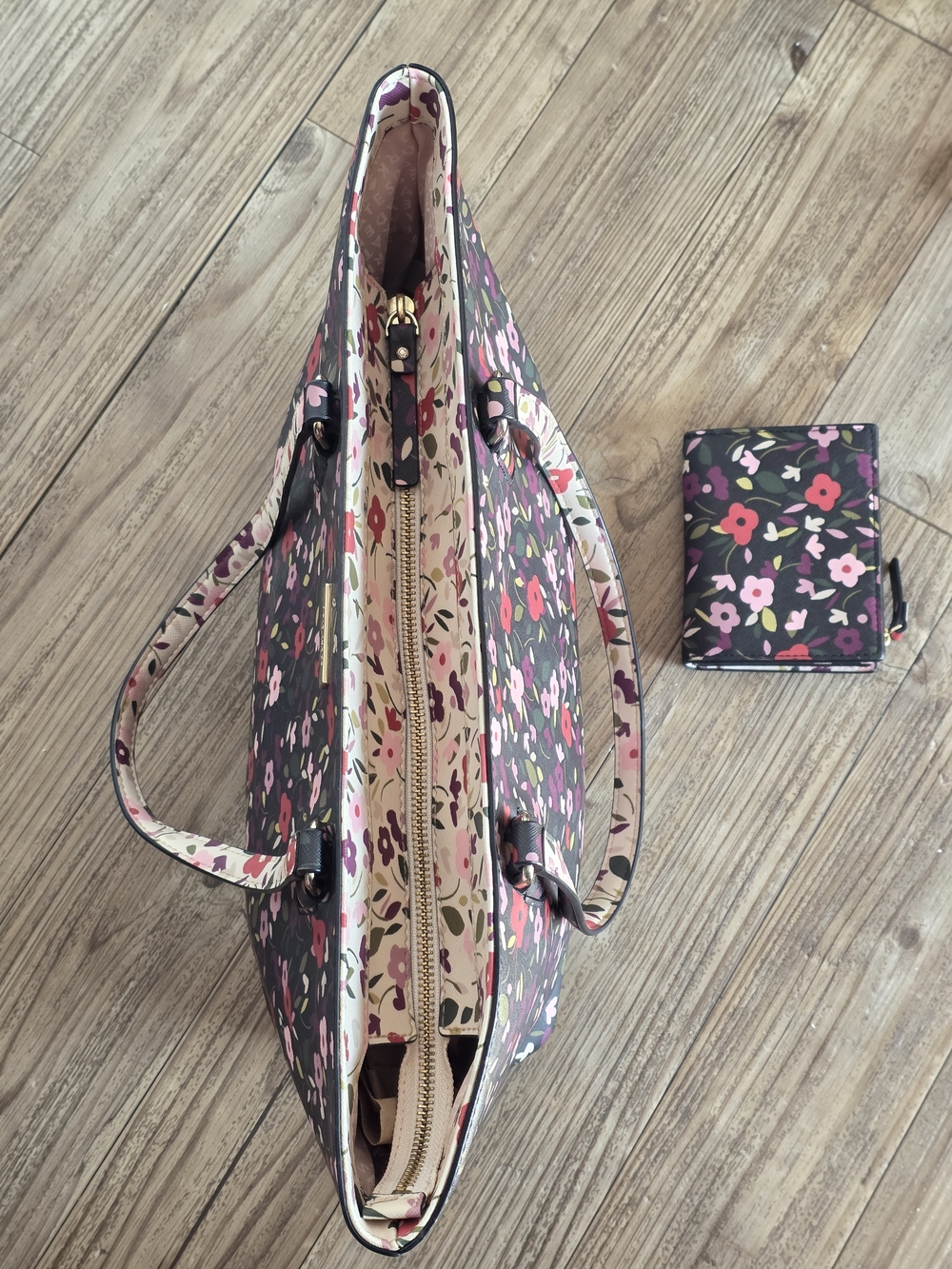 Kate Spade Laurel Way Boho Floral Dally Tote + Wallet - Picture 9 of 14